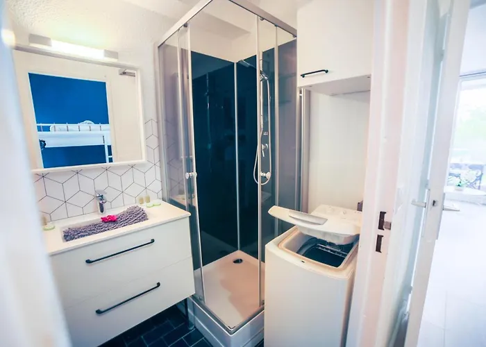 Apartment L'epicentre - Clim - Vu Sur Port- Terrasse -plage Pros Services La Grande-Motte